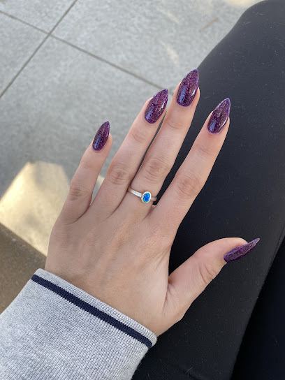 Dlux Nails & Spa